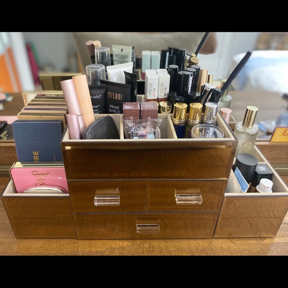 Box - Picture 2 of 2